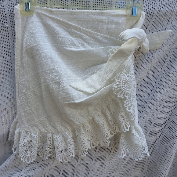 Saints Secrets white lace Faux wrap skirt S - Picture 12 of 12